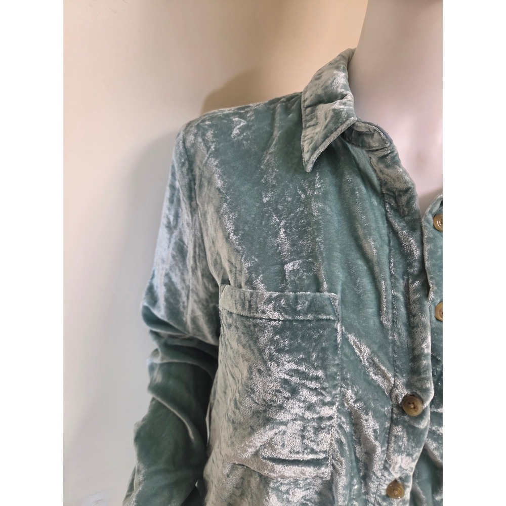 Pilcro Anthropologie Sage Green Crushed Velvet Button Down Shirt Womens Size 4 - Picture 7 of 16
